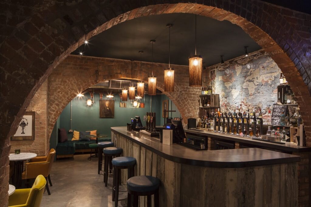 Fuller’s Three Guineas pub goes vintage with Bright Goods LED lighting ...