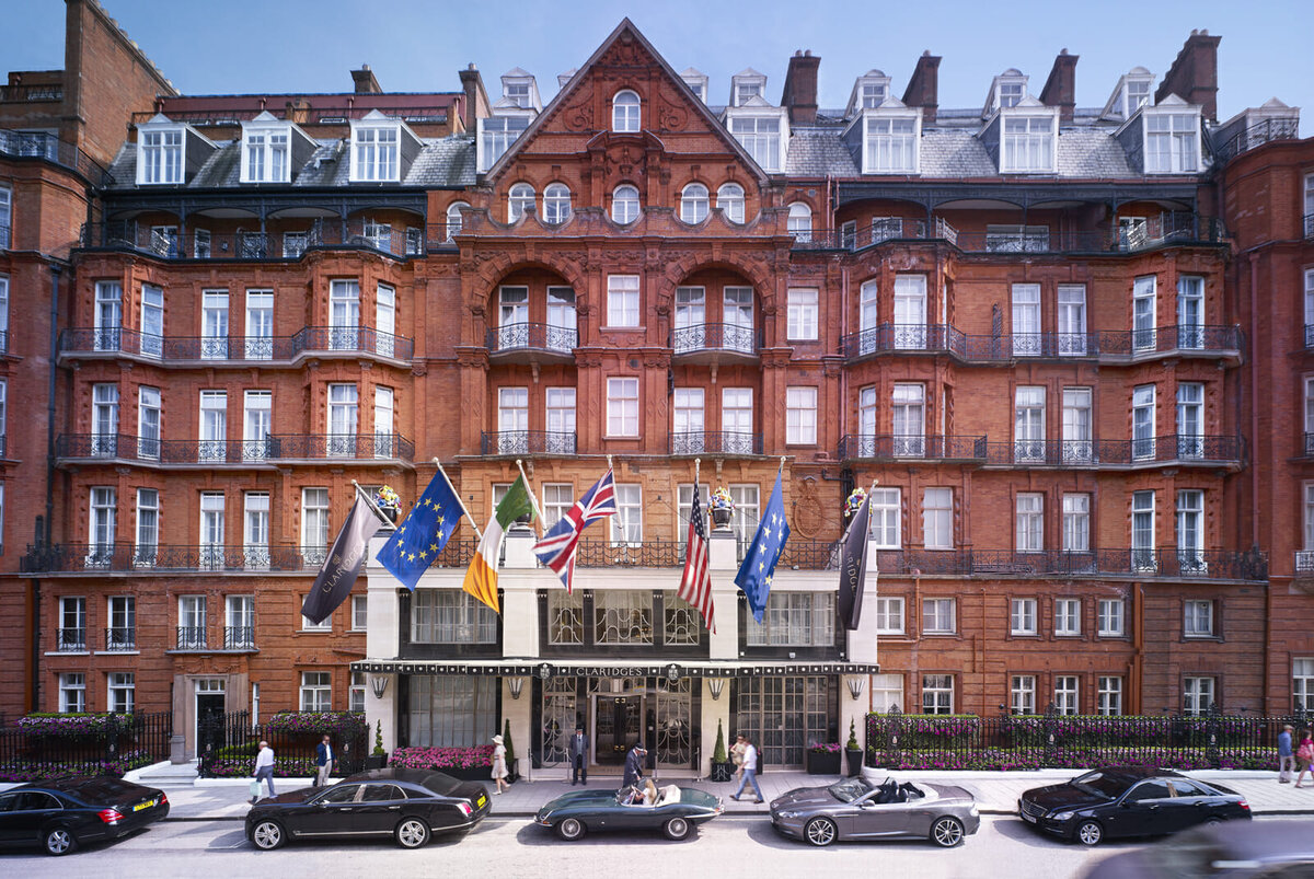 Claridges-Exterior-with-people - Eat. Drink. Sleep